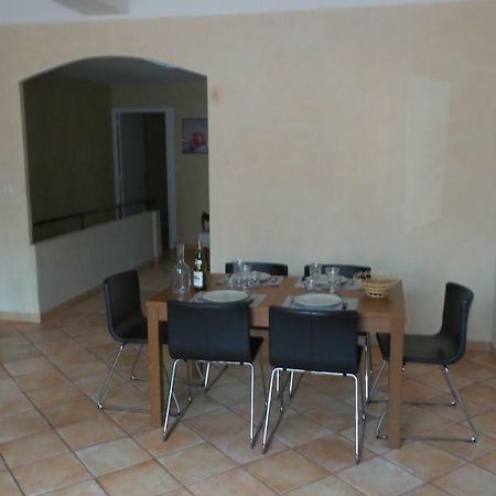 Spacieux Logement Face A La Cite Medievale Carcassonne Exterior photo