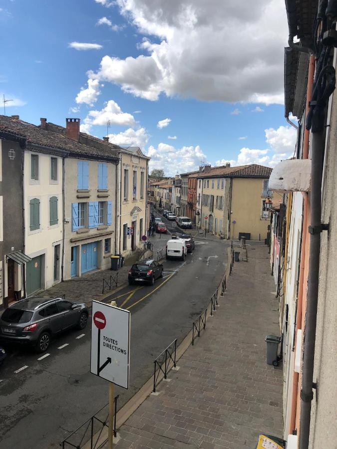 Spacieux Logement Face A La Cite Medievale Carcassonne Exterior photo